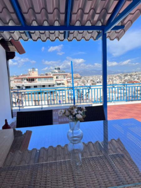 sky inn with great location wonderful Acropolis view in Neos kosmos